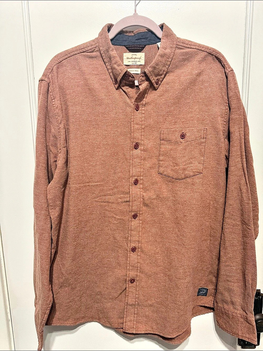 Men’s Weatherproof Vintage Twill Button-Up Shirt in Brown